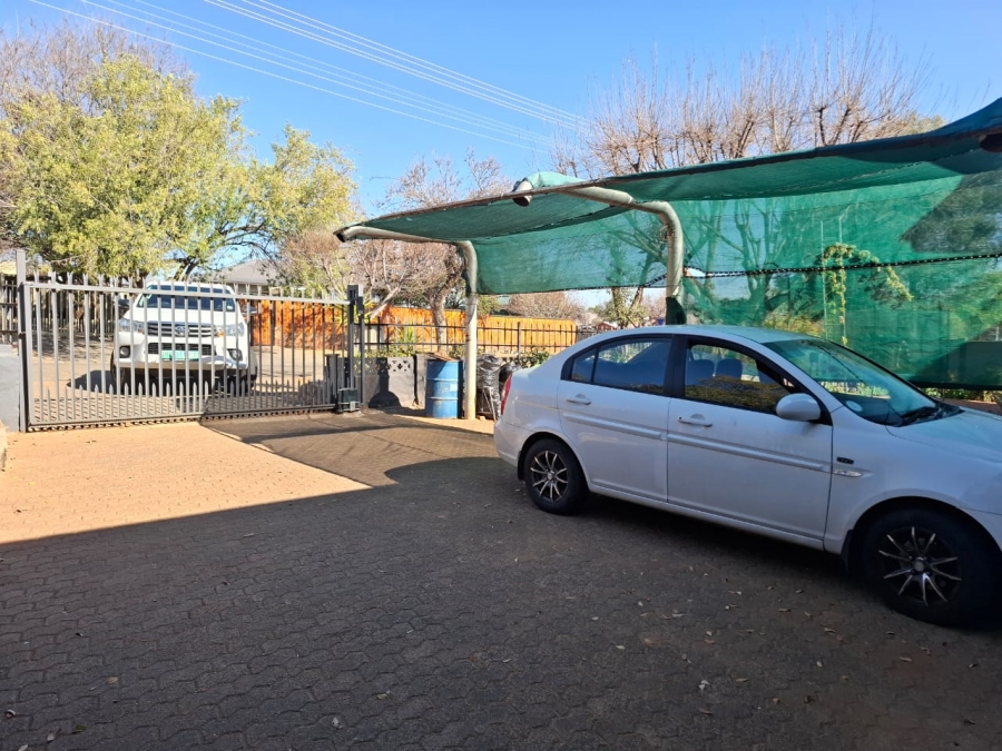 4 Bedroom Property for Sale in Hospitaalpark Free State